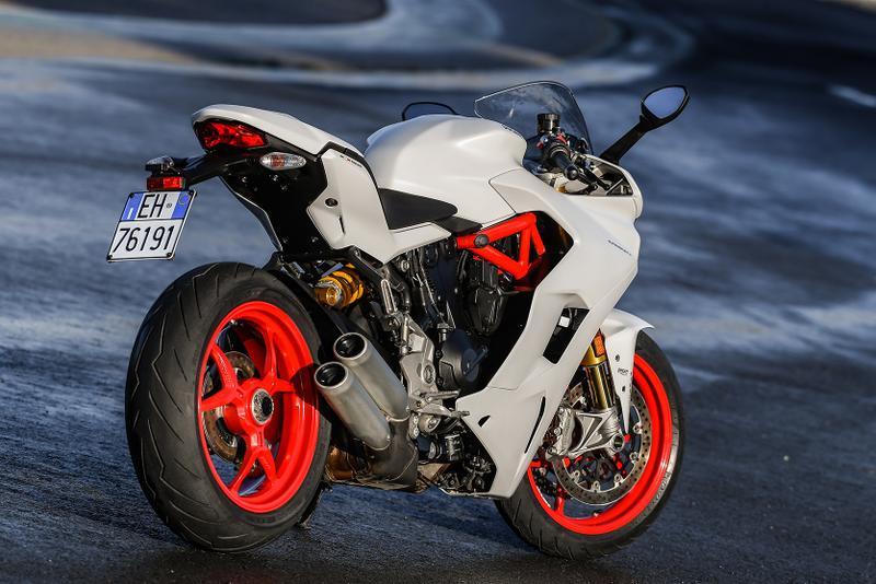 Illustration for article titled 2017 Ducati SuperSport: Classic Ducati Without The Pain